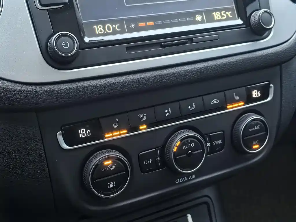 Volkswagen Tiguan 2016 300TSI AT Luxury
