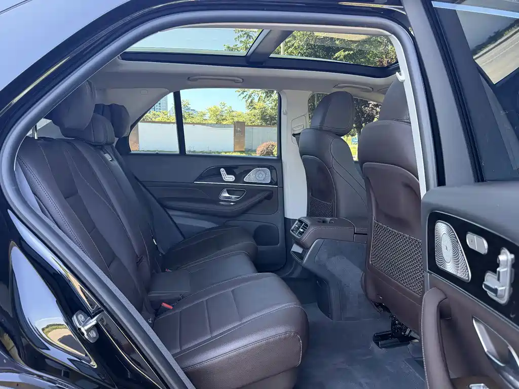 Mercedes-Benz GLE (Import) — миниатюра 13