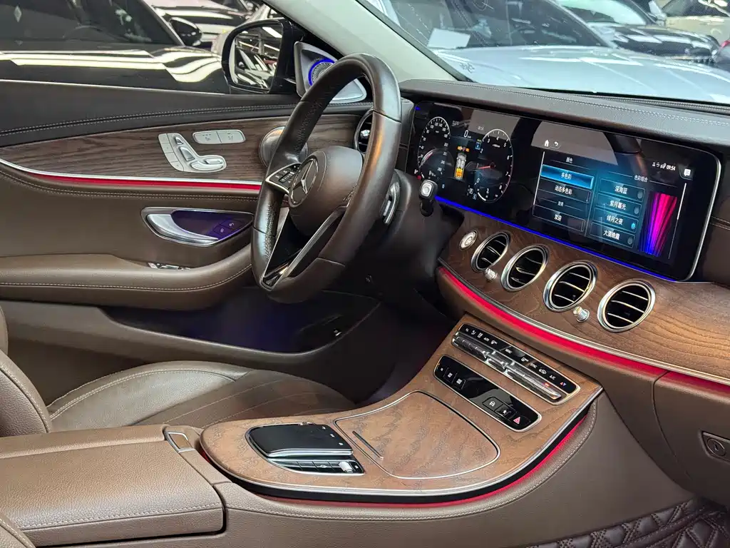 Mercedes-Benz E-Class — миниатюра 18