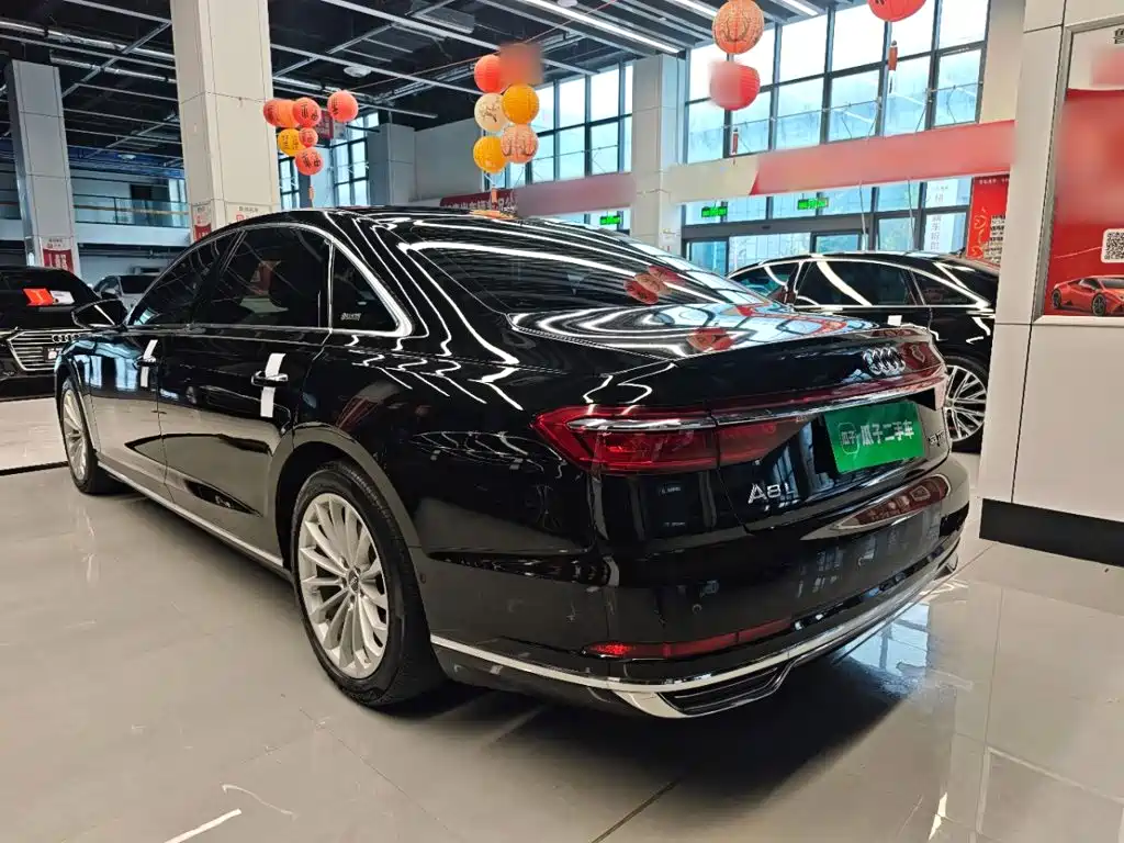 Audi A8 — миниатюра 5