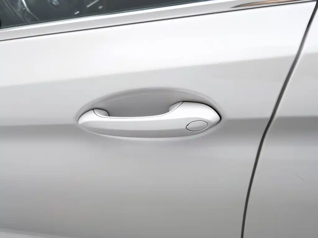 BMW 5 Series — миниатюра 18