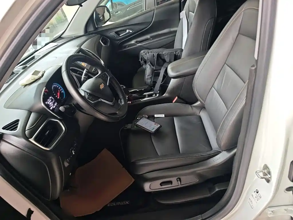 Chevrolet Equinox — миниатюра 15