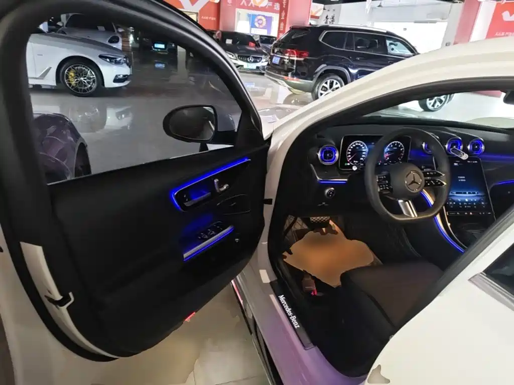 Mercedes-Benz C-Class — миниатюра 16