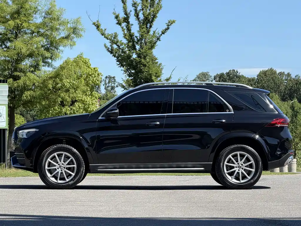 Mercedes-Benz GLE (Import) — миниатюра 18