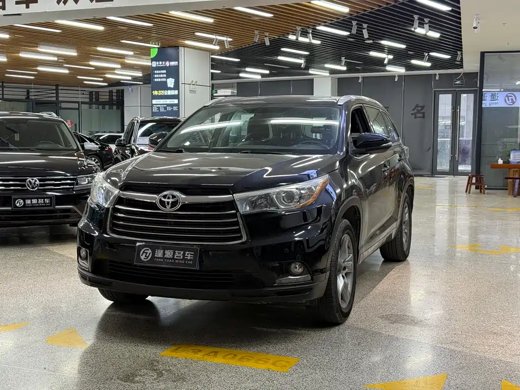TOYOTA HIGHLANDER