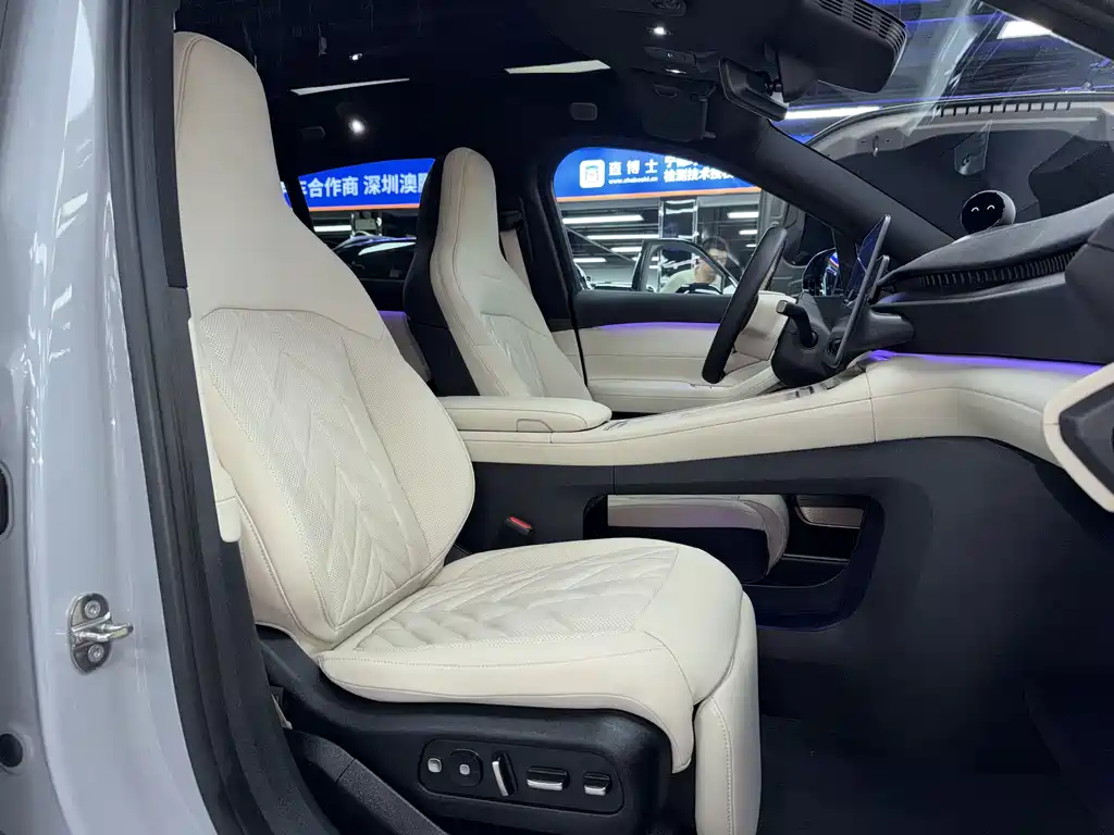 NIO EC6 — миниатюра 10