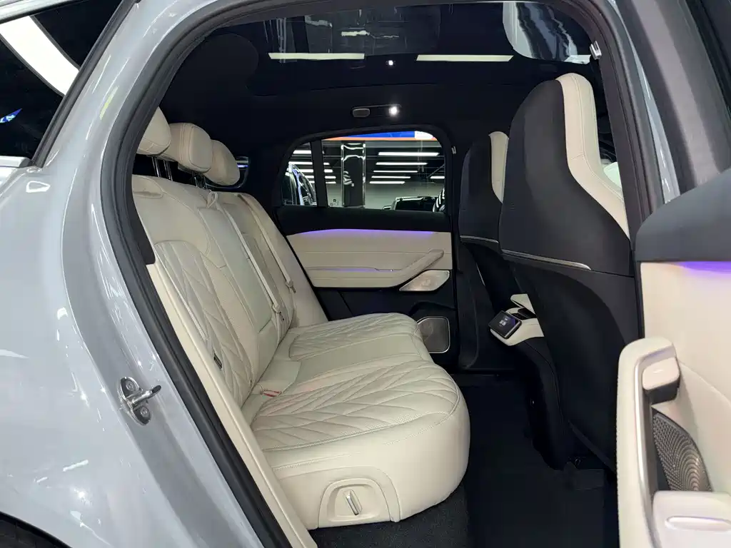 NIO EC6 — миниатюра 11