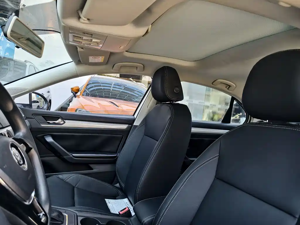 Volkswagen Lamando 2017 230TSI DSG