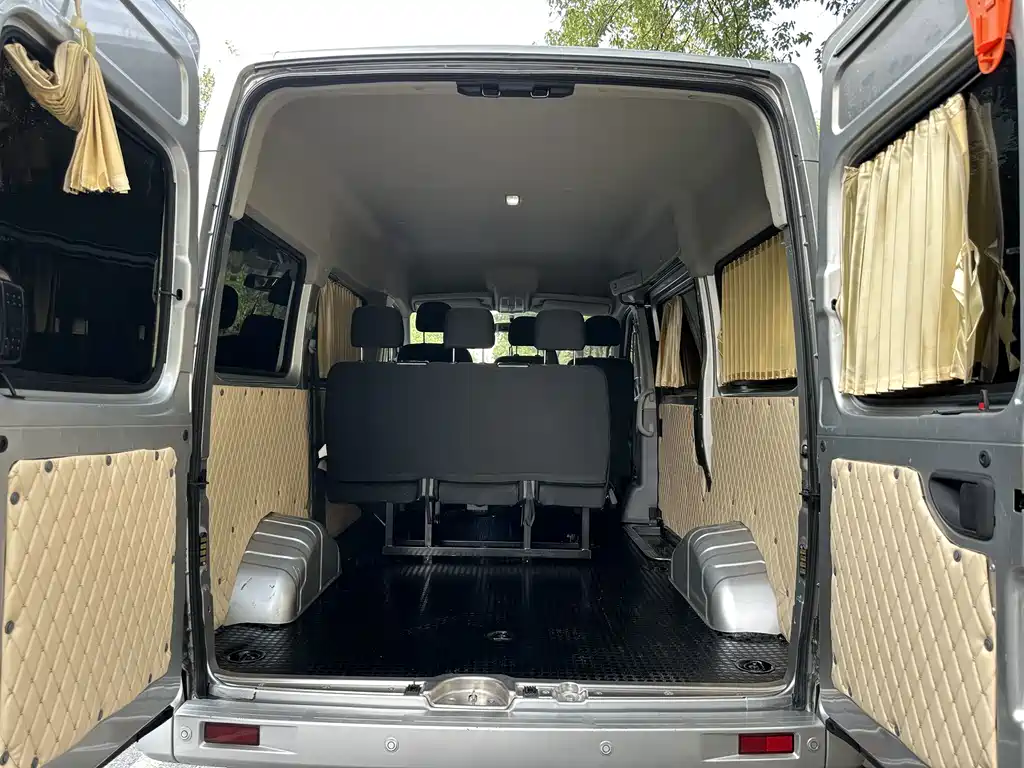 MAXUS V80 — миниатюра 6