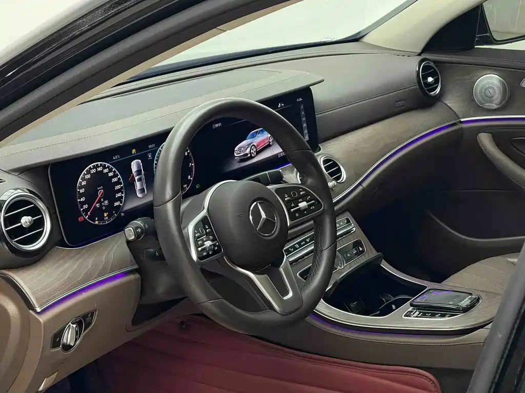 Mercedes-Benz E-Class — миниатюра 4