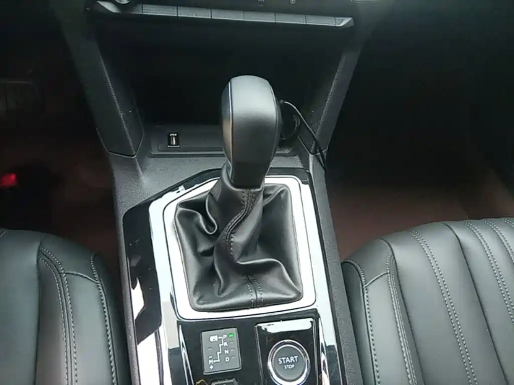 Peugeot 408 — миниатюра 14