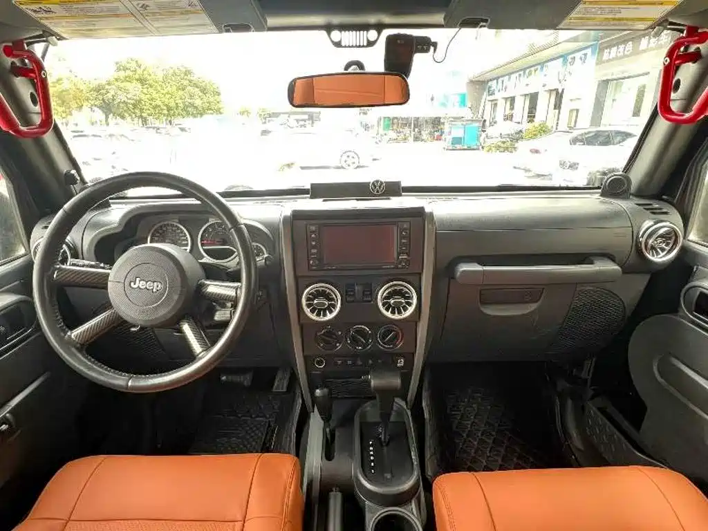 Jeep Wrangler — миниатюра 11