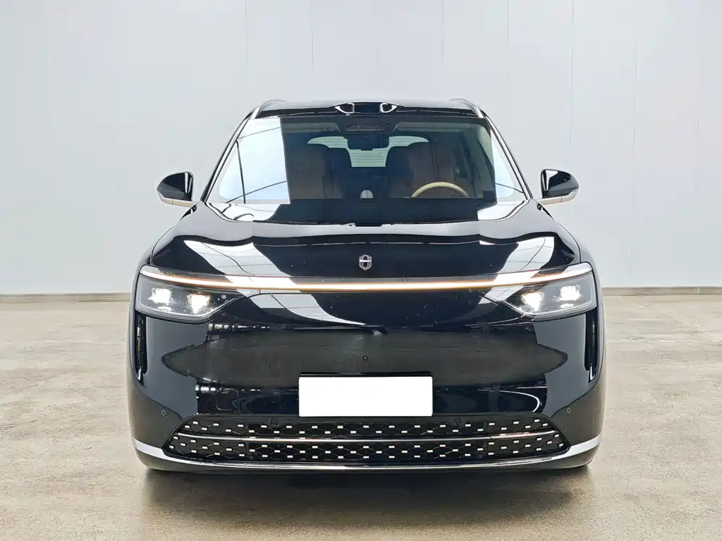 Aito M8 2025 Max+ 53.4kWh 6 мест (192 )