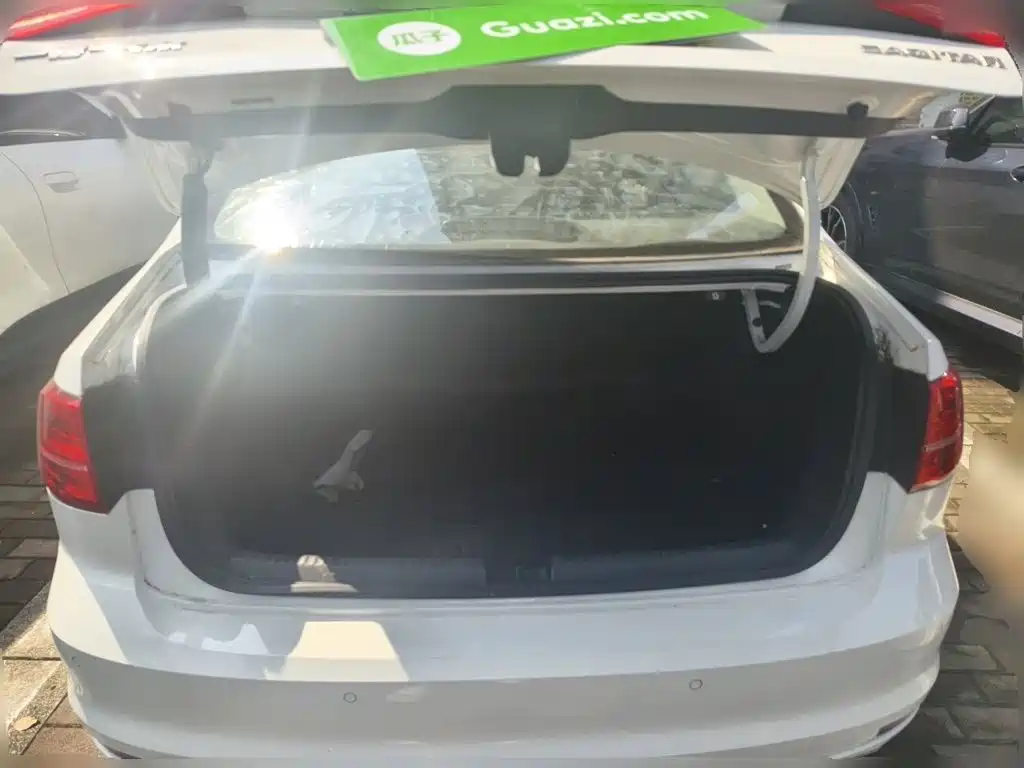 Volkswagen Sagitar — миниатюра 10
