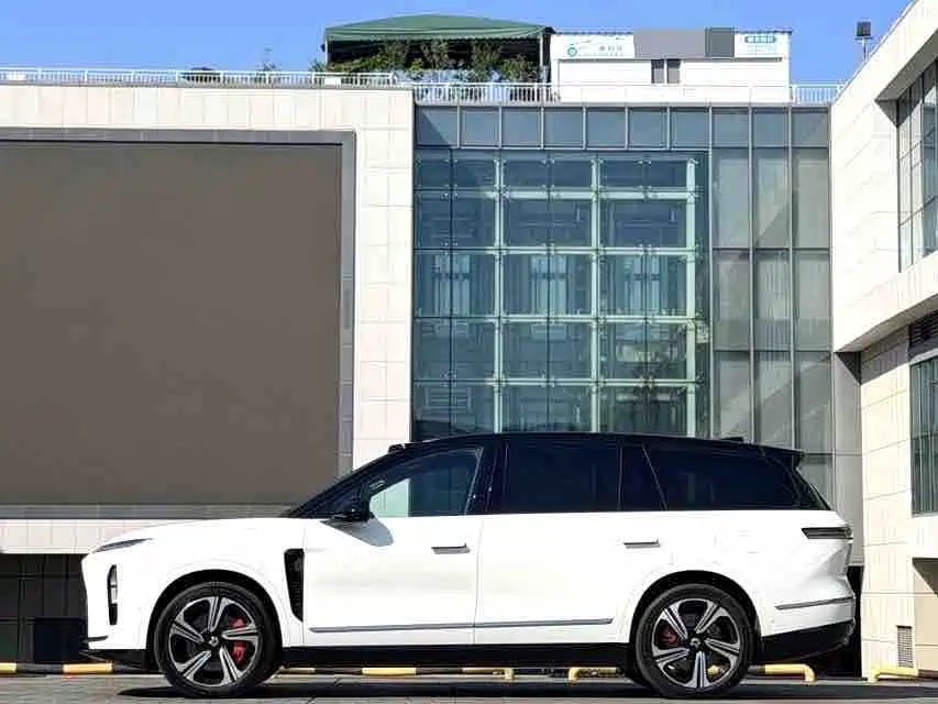 NIO ES8 — миниатюра 8