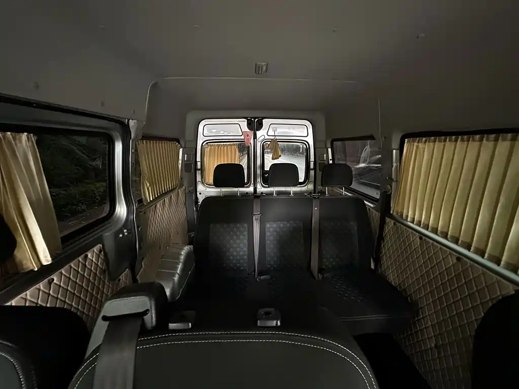 MAXUS V80 — миниатюра 28