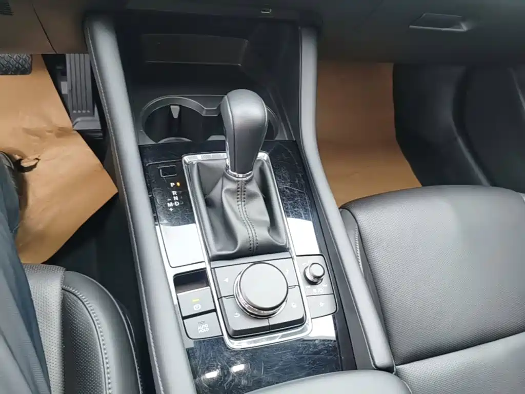 Mazda 3 Axela — миниатюра 14