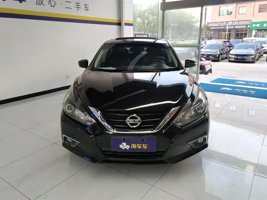 NISSAN TEANA