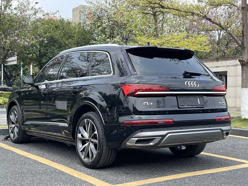 Audi Q7 2021 55 TFSI quattro S line Sport