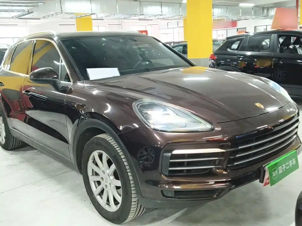 Porsche Cayenne — миниатюра 4