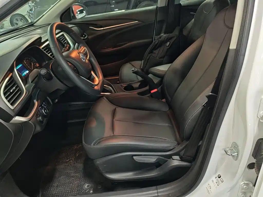 Buick Excelle — миниатюра 15