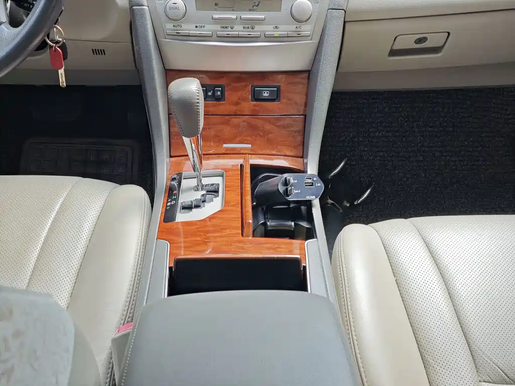 Toyota Camry — миниатюра 15