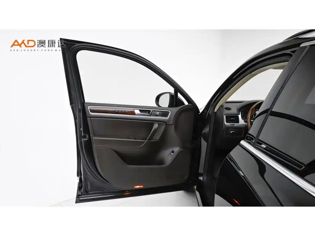 Volkswagen Touareg — миниатюра 10