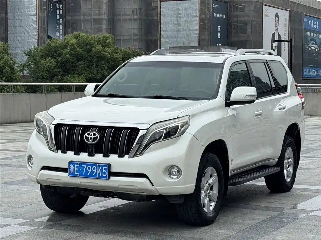 Toyota Land Cruiser Prado 2016 2.7L AT Standard