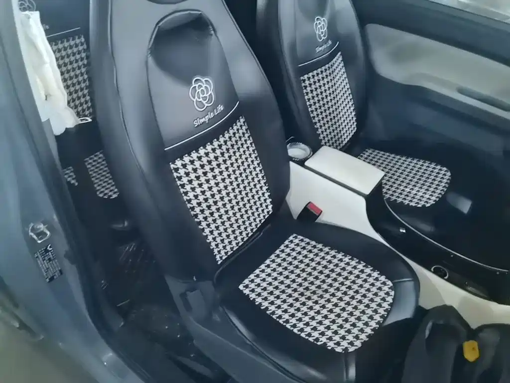 Wuling MINIEV — миниатюра 25