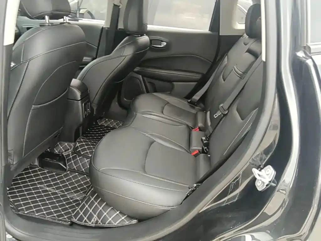 Jeep Compass — миниатюра 17