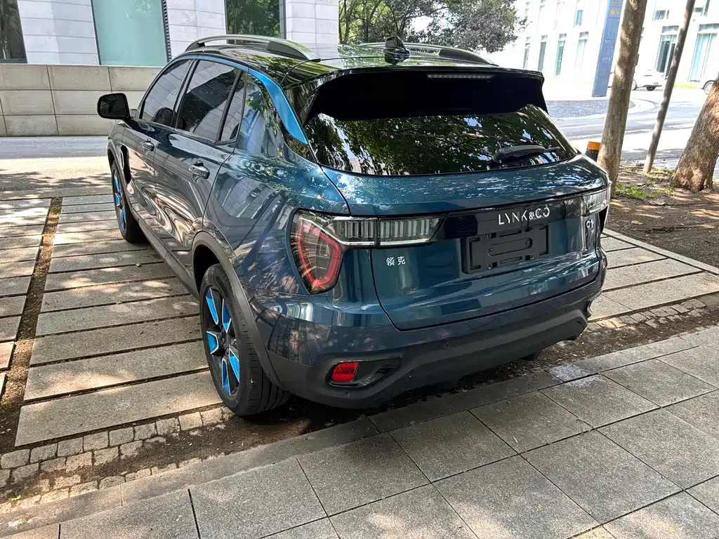 Lynk & Co 01 — миниатюра 6