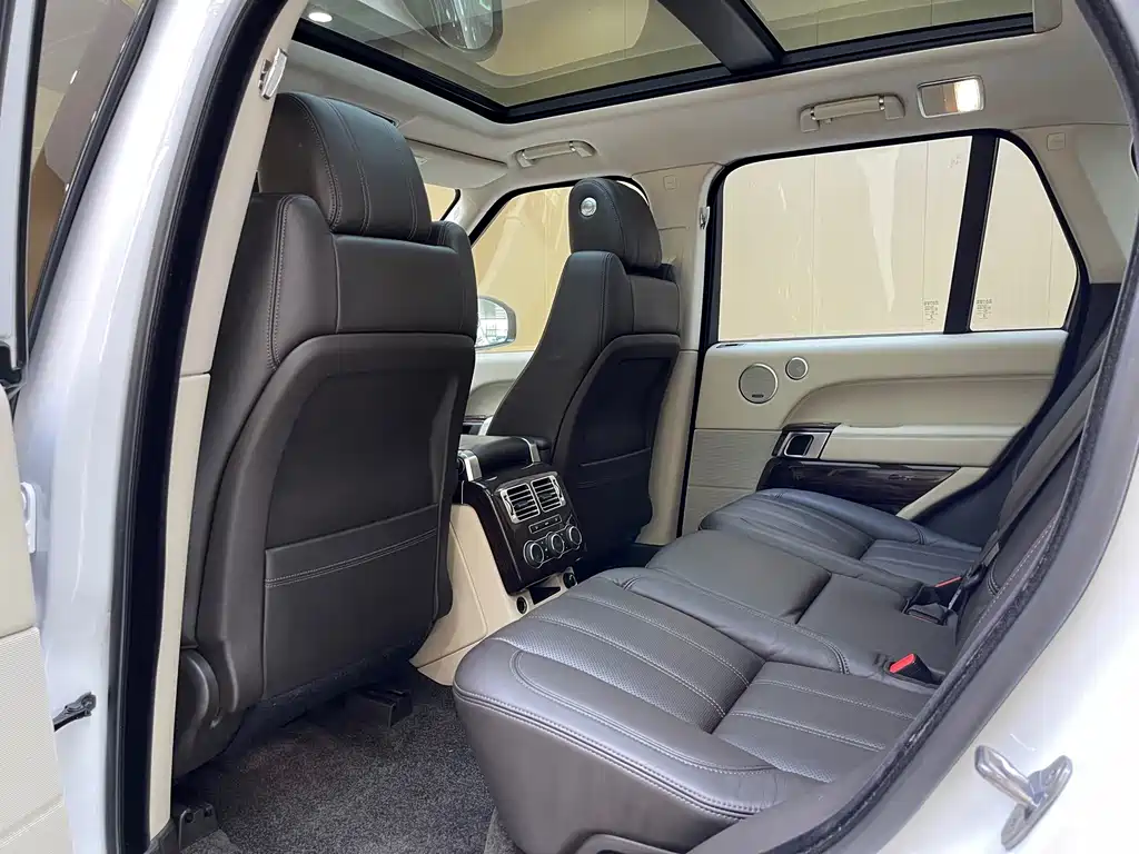 Land Rover Range Rover — миниатюра 13