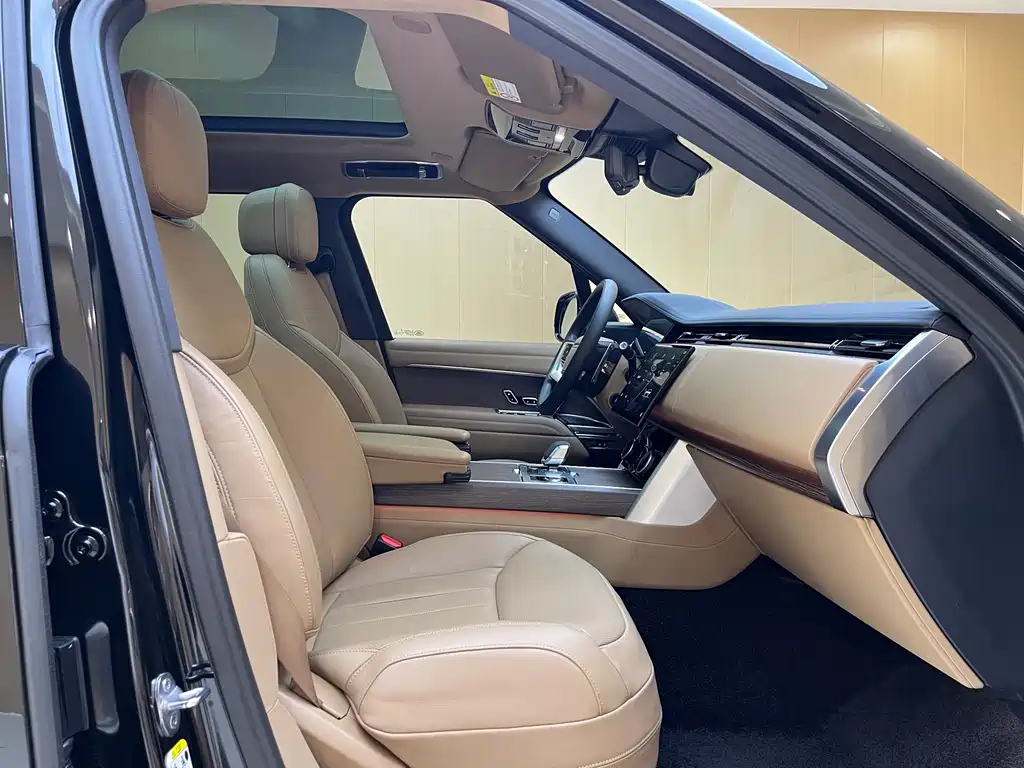 Land Rover Range Rover — миниатюра 6