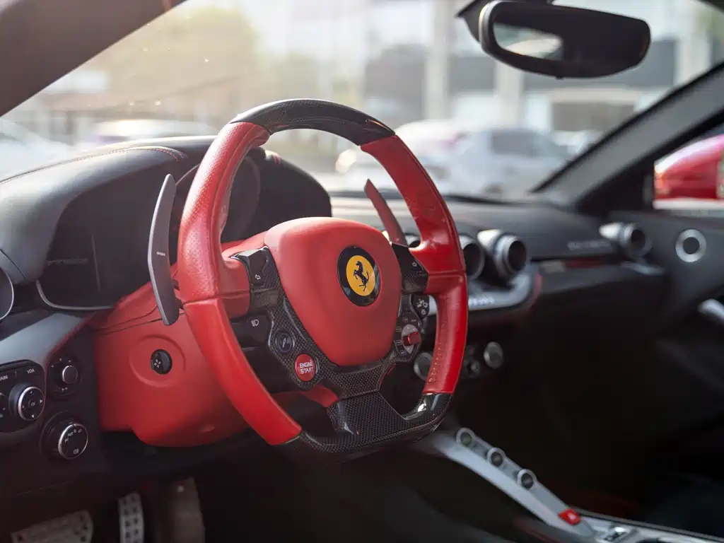 Ferrari F12berlinetta - фото 9
