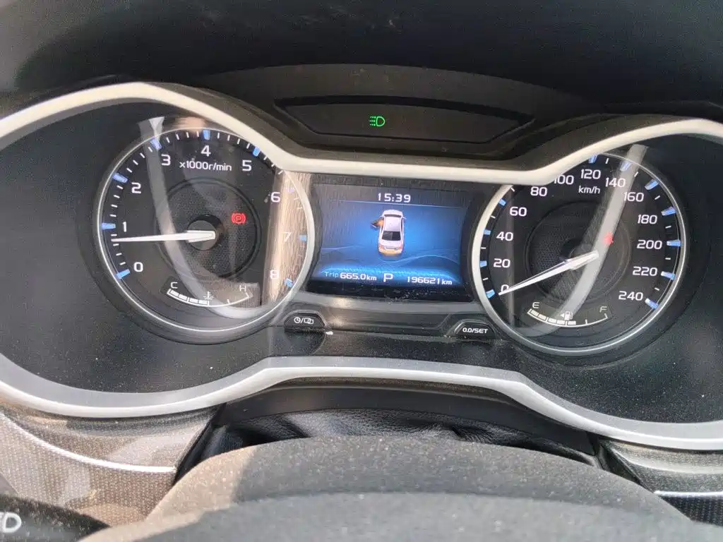 Geely Emgrand — миниатюра 12