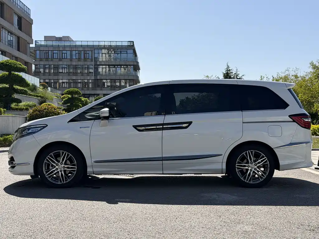 Honda Elysion — миниатюра 4