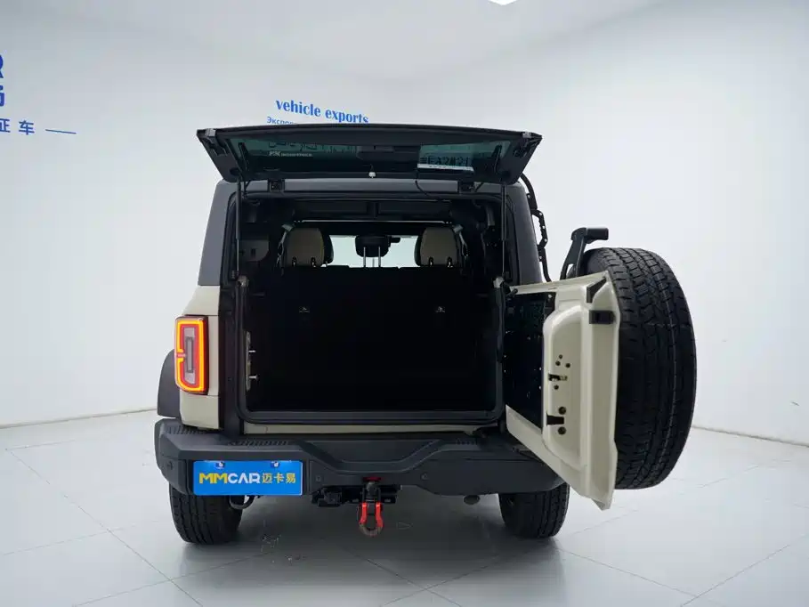 Ford Bronco — миниатюра 10