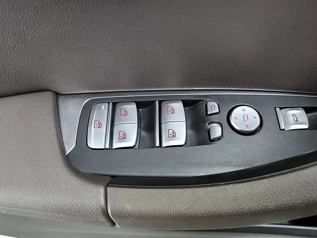 BMW X3 — миниатюра 9