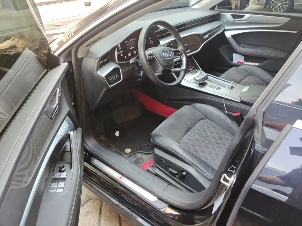 Audi A7L — миниатюра 12