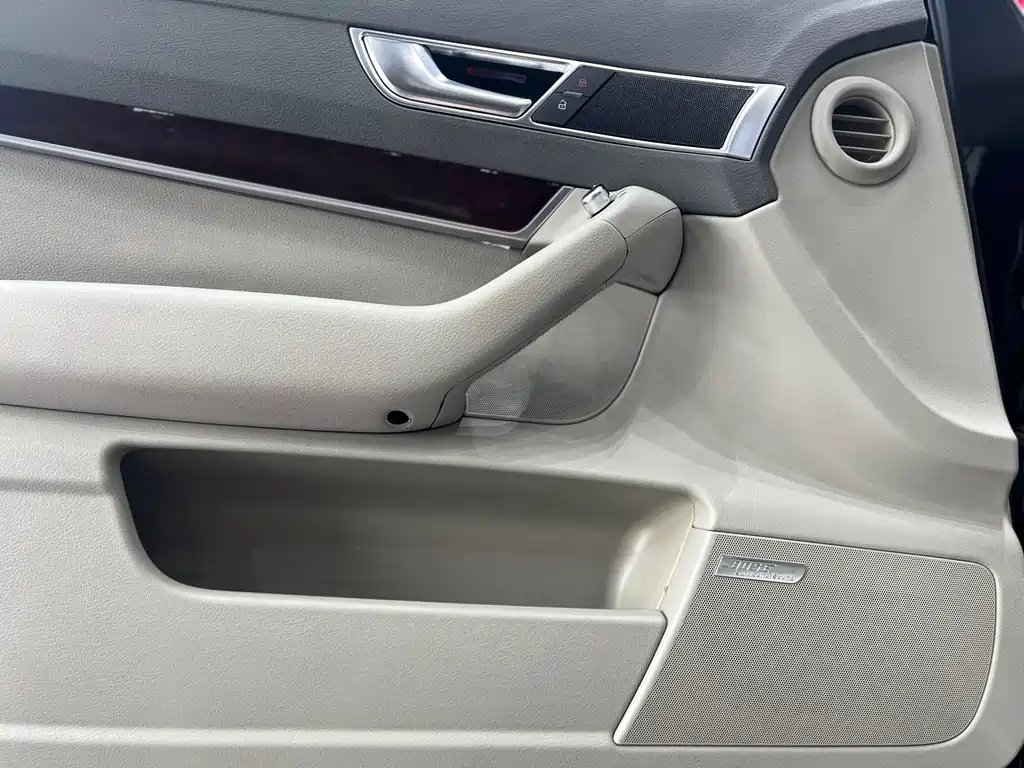Audi A6L — миниатюра 5
