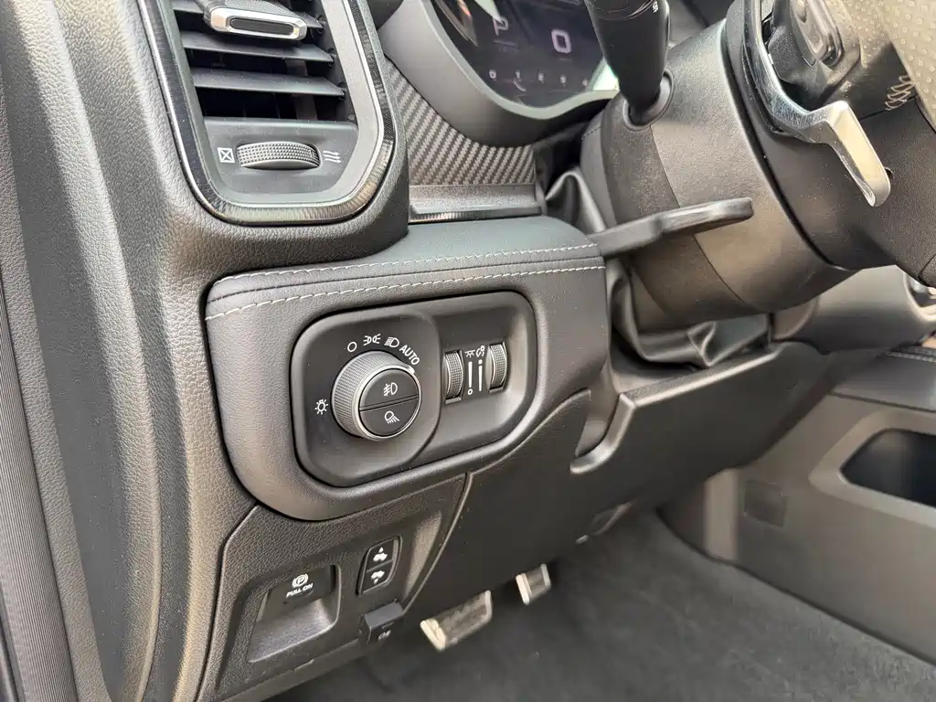 RAM Ram Trucks — миниатюра 12