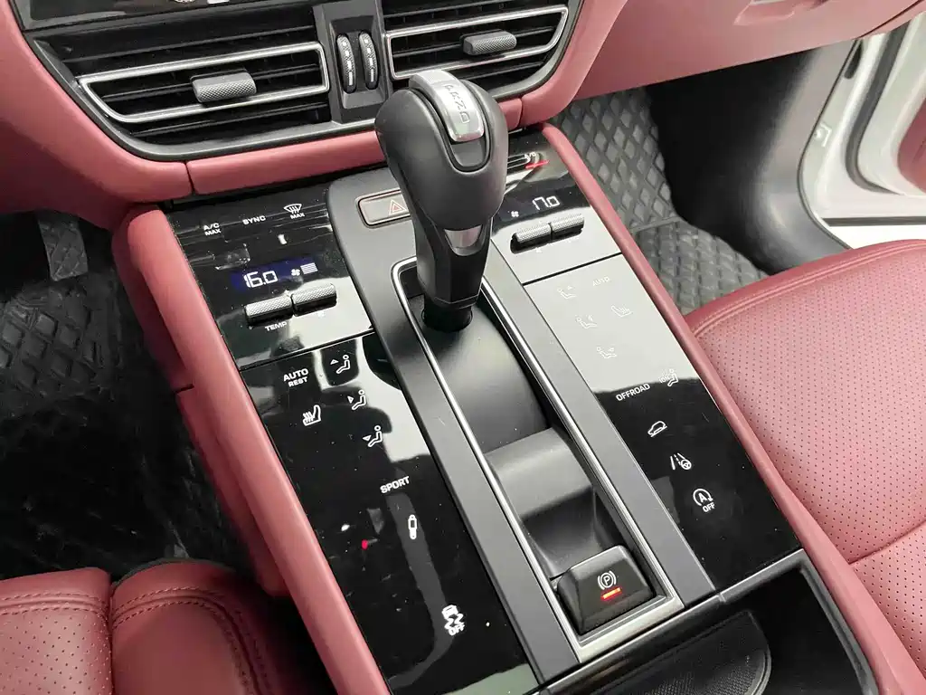 Porsche Macan — миниатюра 16