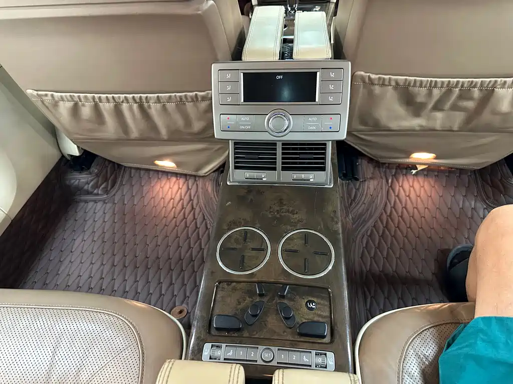 Volkswagen Phaeton — миниатюра 16