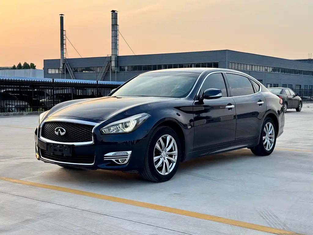 Infiniti Q70 2017 Q70L 2.5L Elite