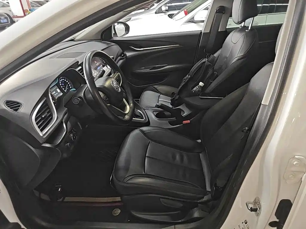 Buick Excelle — миниатюра 15