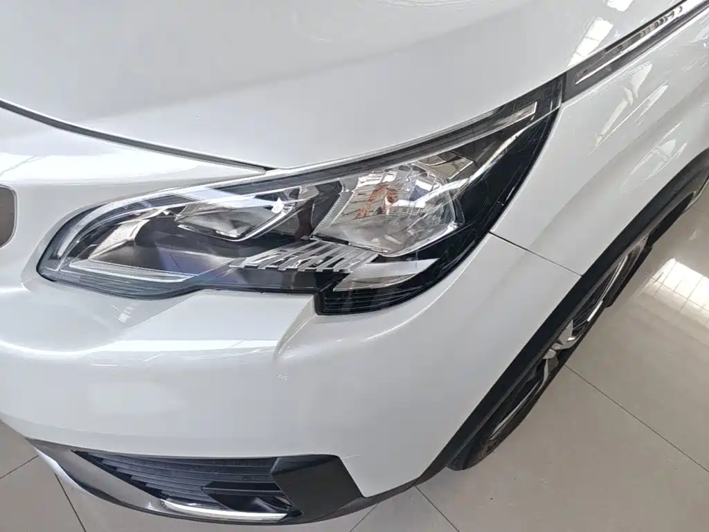 Peugeot 5008 — миниатюра 24