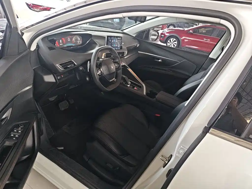 Peugeot 5008 — миниатюра 15