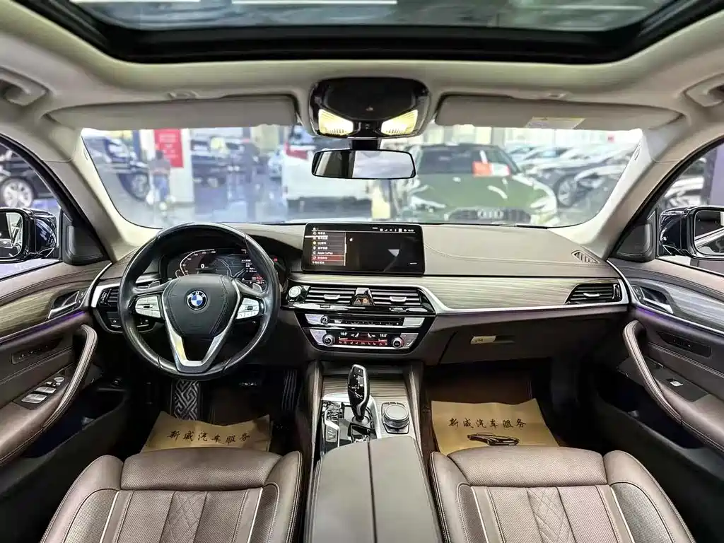 BMW 5 Series — миниатюра 5