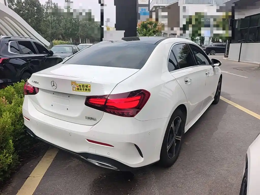 Mercedes-Benz A-Class — миниатюра 7