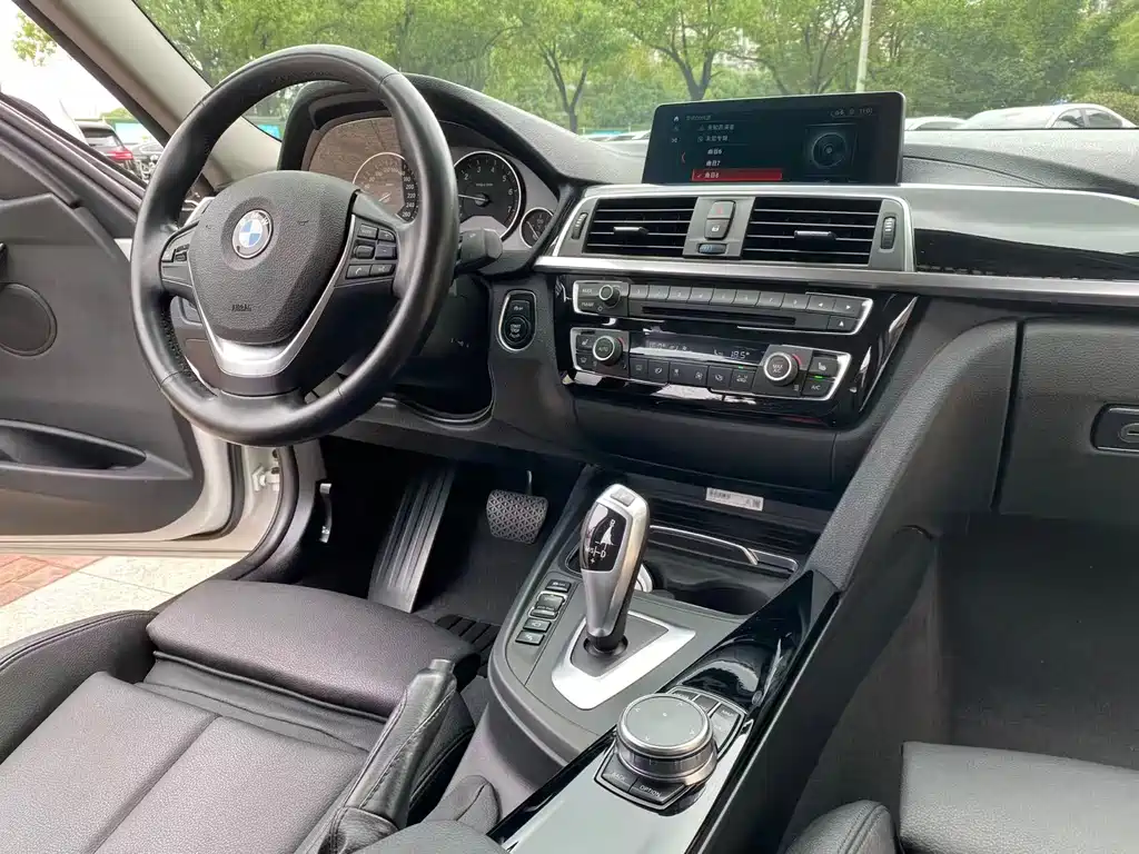 BMW 3 Series — миниатюра 5